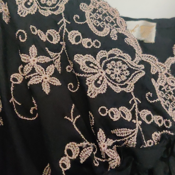 100% silk embroidery camisole black - Picture 2 of 7